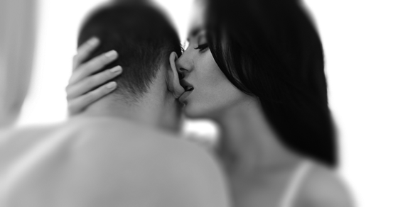 耳を見るだけでわかる!セックスの時の性格診断
