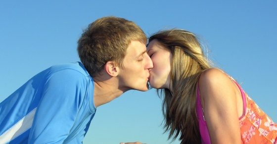 付き合う前に女からキスされた!知っておくべき意外な女の心理 6選