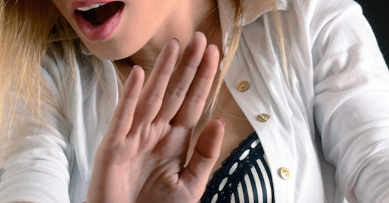 セックス中に絶対やってはいけない、男の「ドン引き」な行動4選