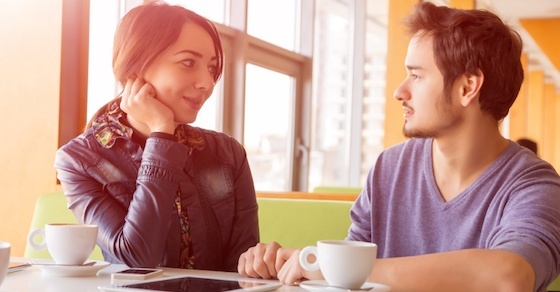 彼女と会話が途切れちゃう…そんな時の超簡単な対処法 5選