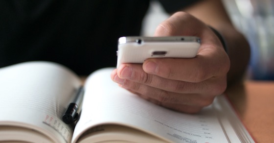 未読スルーの見破り方② 他のSNSにログインしていないか