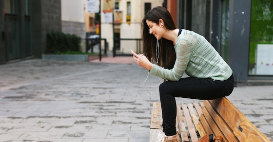 好きな女性からのメッセージ!メール・LINEの脈ありパターン 10選