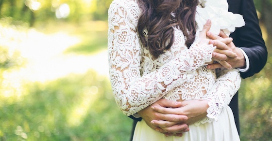 「若い女性と結婚したい」なら、男性が真っ先にすべきこと 6選