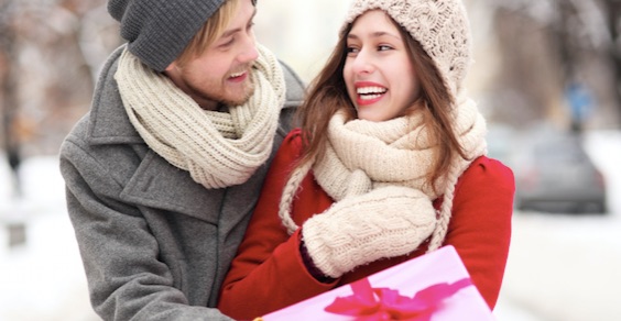 プレゼント以上の価値!クリスマスカードに書くと女性が喜ぶ言葉13選