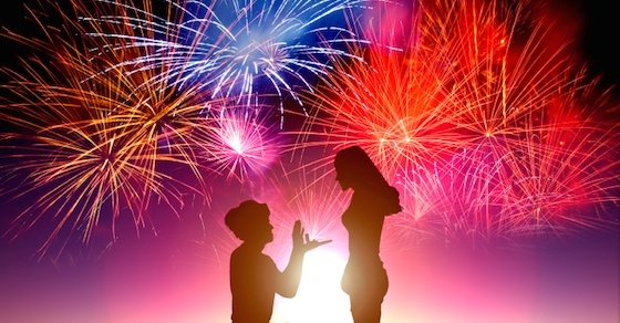 夏の定番!花火大会に気になる女子を確実に誘う方法