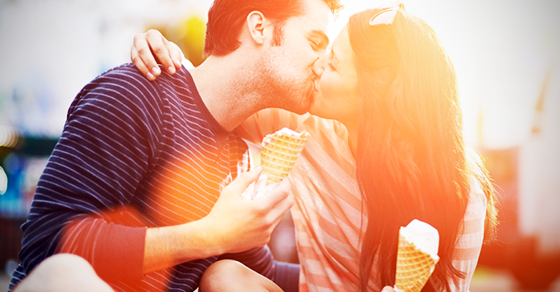 思わずニヤニヤ!付き合いの長い彼女にかわいさを感じる瞬間10選