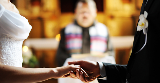 交際期間なしの「いきなり結婚」が話題に。その理由とは